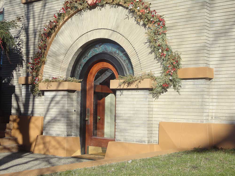 Dana Thomas House - Springfield, Illinois; photo by Cindy Ladage, Traveling Adventures of a Farm Girl