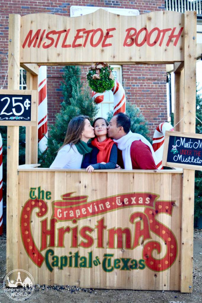 Grapevine, TX Christmas - Julie Ap