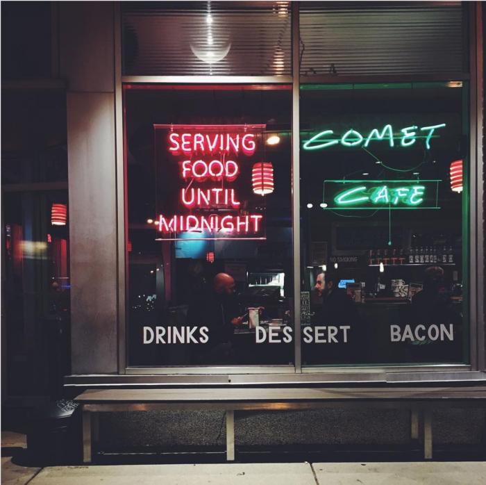 Comet Cafe in Milwaukee, photo by Em's on the Road