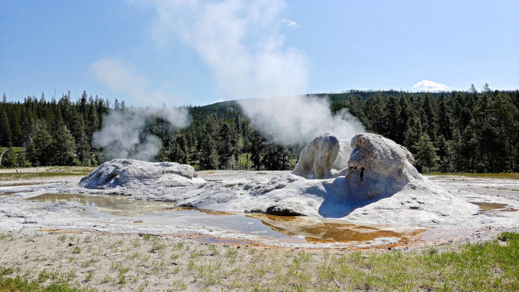 Grotto Geyser